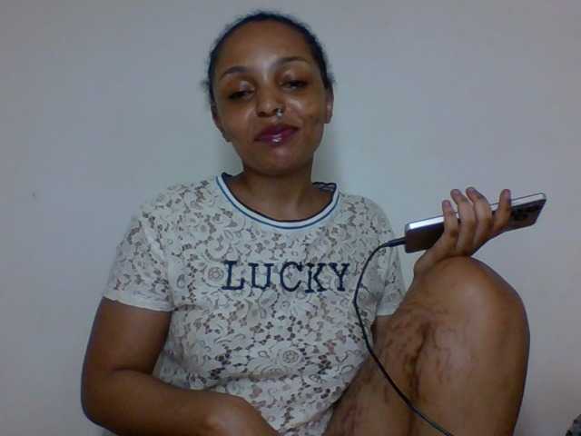 Candy011 live cam preview