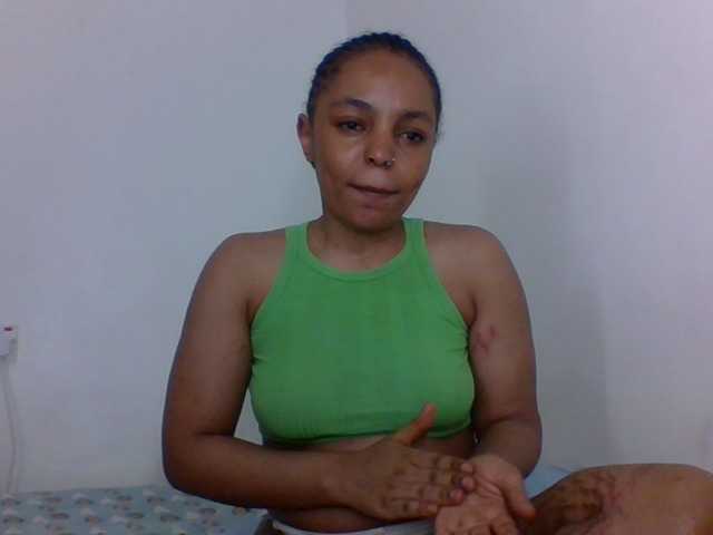 Candy011 live webcam show