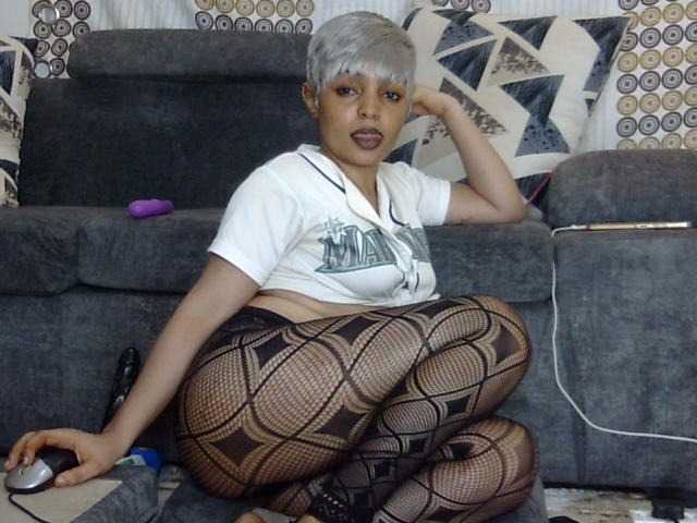 Ice-spice1 live cam on BongaCams