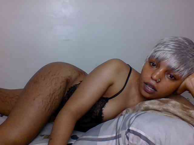 Candy011 webcam