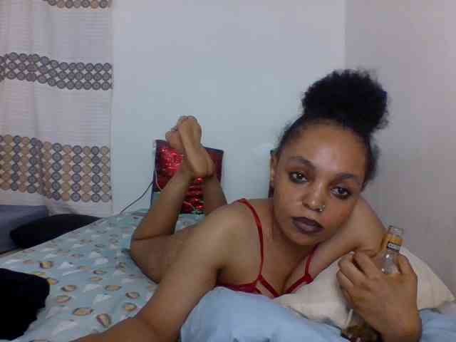 Candy011 webcam