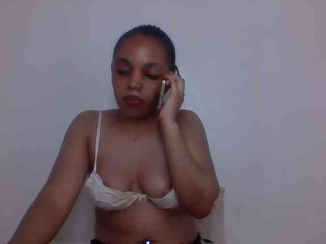 Candy011 webcam