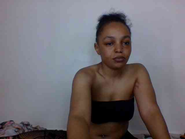 Candy011 webcam