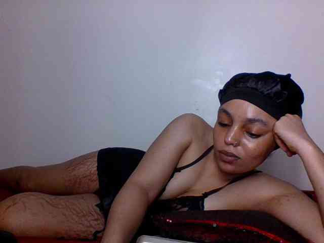 Candy011 webcam