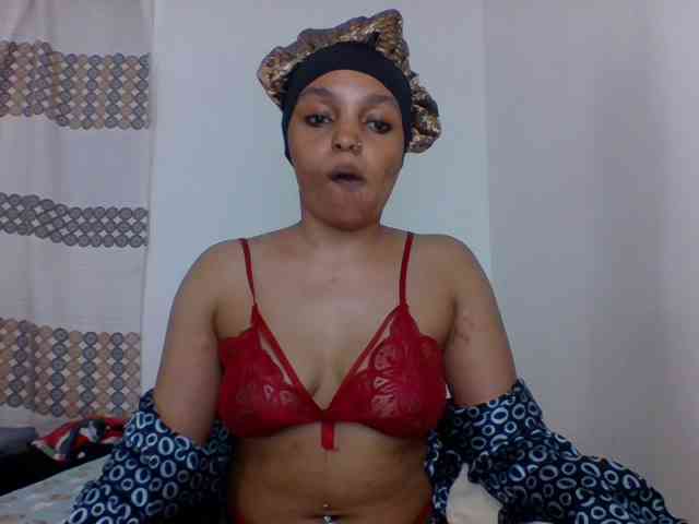 Candy011 webcam