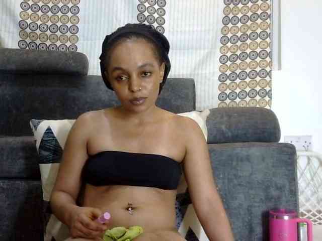 Candy011 webcam