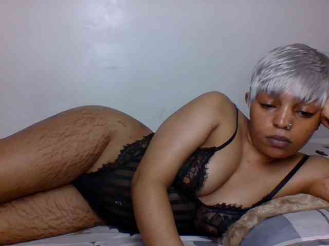 Candy011 webcam