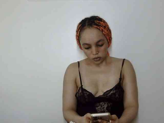 Candy011 webcam