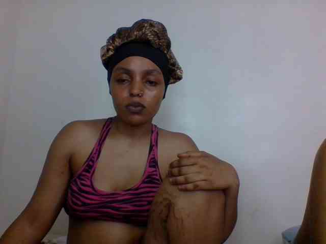 Candy011 webcam