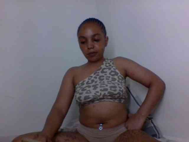 Candy011 webcam