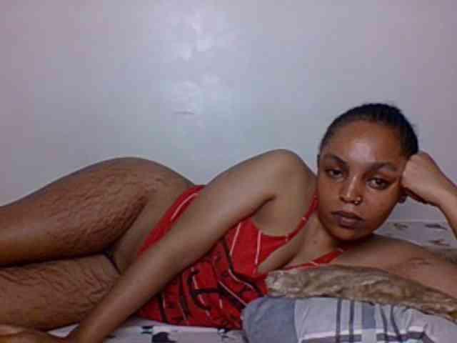 Candy011 webcam