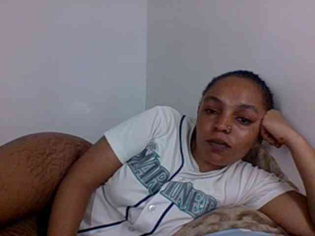 Candy011 webcam