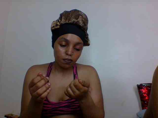 Candy011 webcam