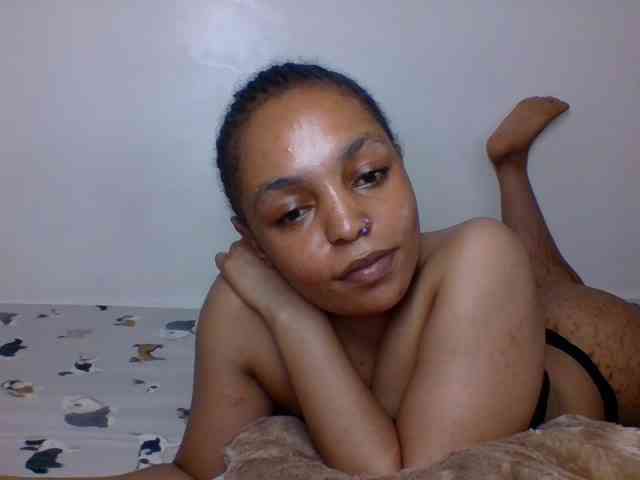 Candy011 webcam