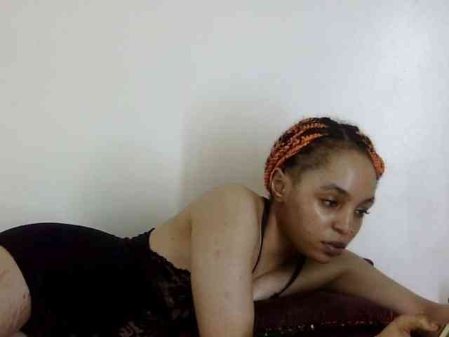 Candy011 webcam