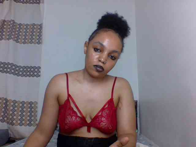 Candy011 webcam