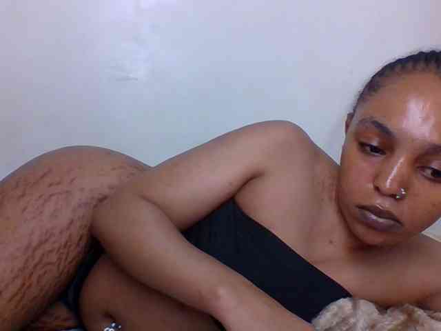 Candy011 webcam