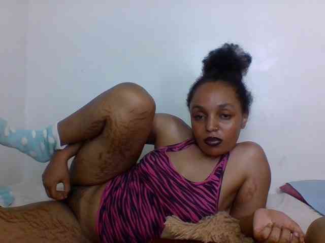 Candy011 webcam