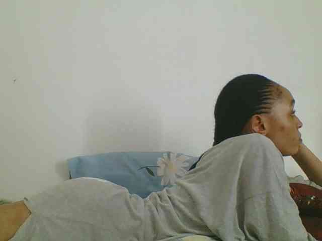 Candy011 webcam