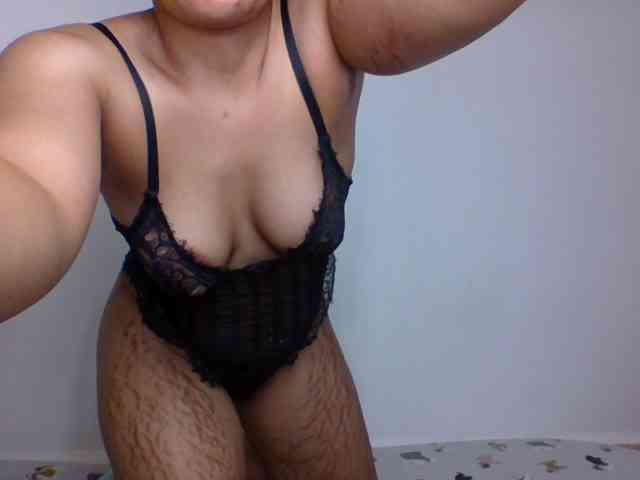 Candy011 webcam