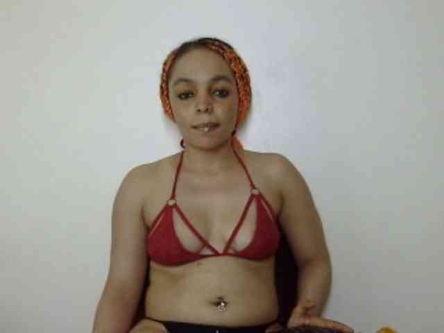 Candy011 webcam