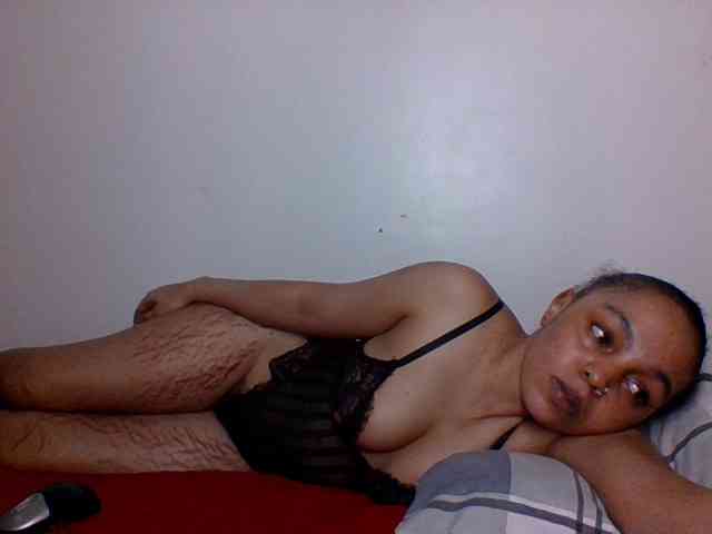 Candy011 webcam