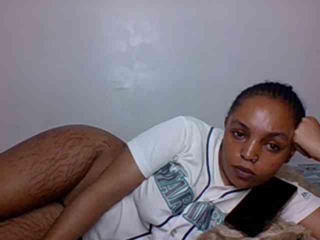 Candy011 webcam