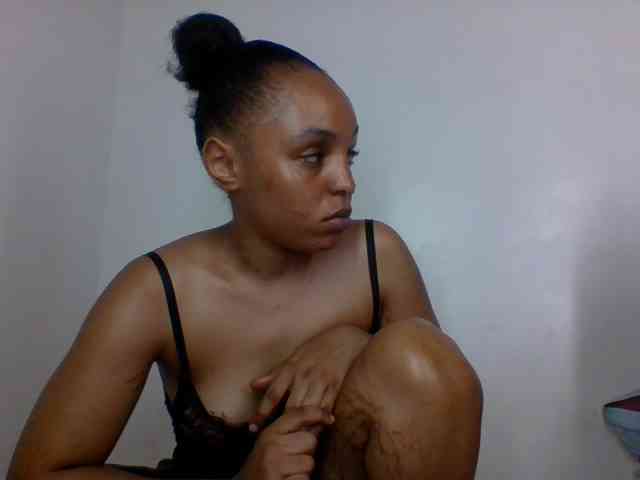 Candy011 webcam