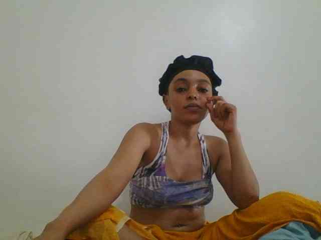 Candy011 webcam
