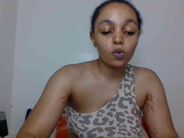 Candy011 webcam