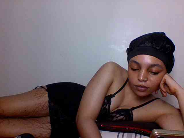 Candy011 webcam