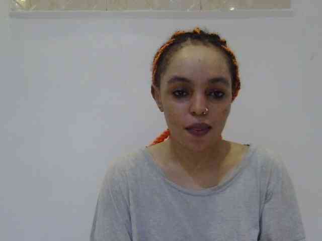 Candy011 webcam