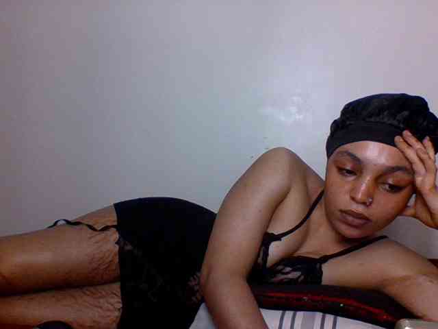 Candy011 webcam