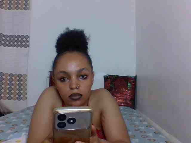 Candy011 webcam