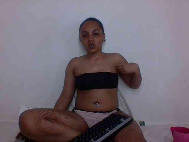 Candy011 webcam