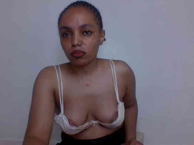 Candy011 webcam
