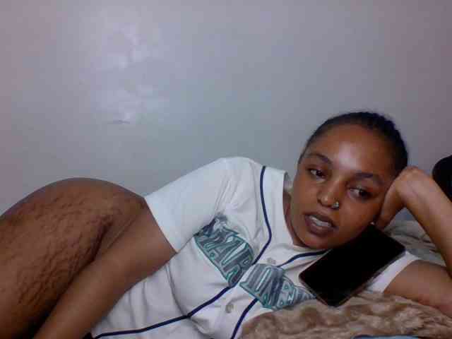 Candy011 webcam
