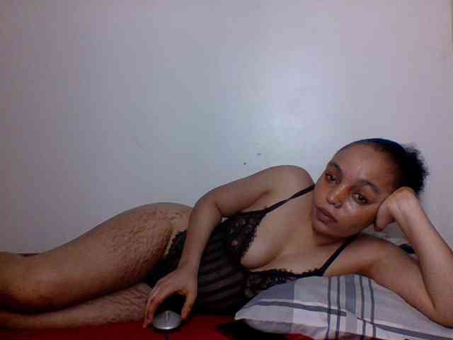 Candy011 webcam