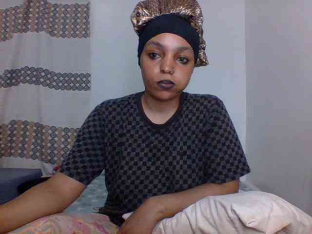 Candy011 webcam