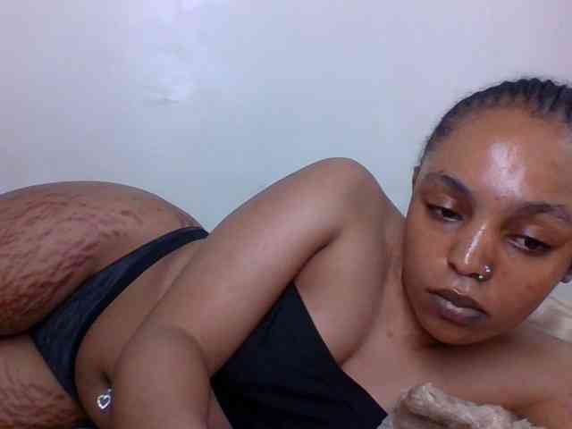 Candy011 webcam