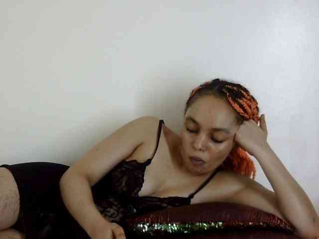 Candy011 webcam