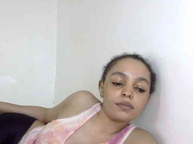 Candy011 webcam