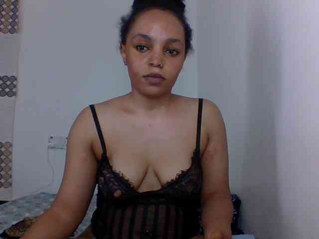 Candy011 webcam