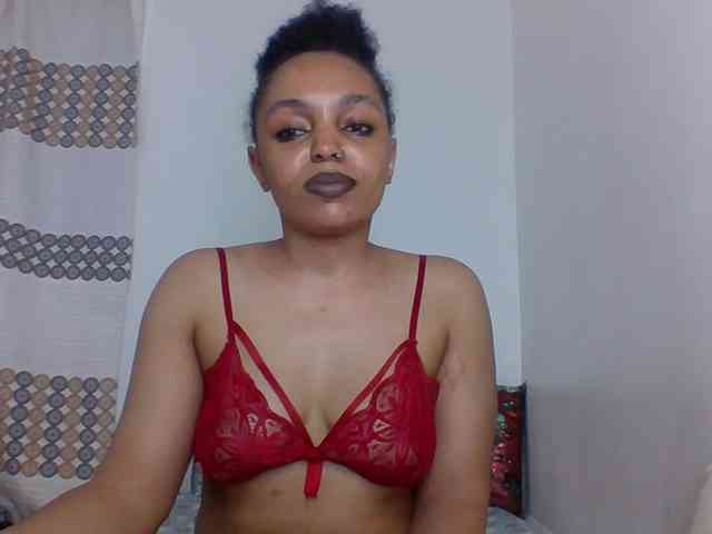 Candy011 webcam