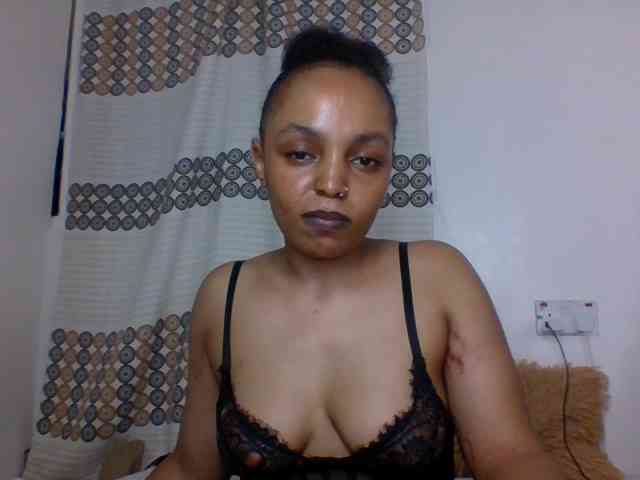 Candy011 webcam