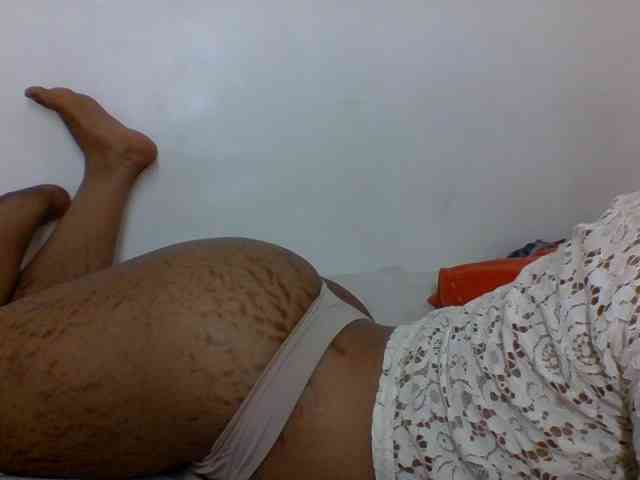 Candy011 webcam