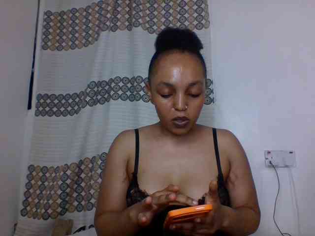 Candy011 webcam