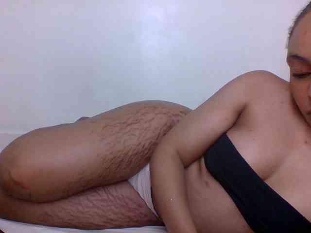 Candy011 webcam
