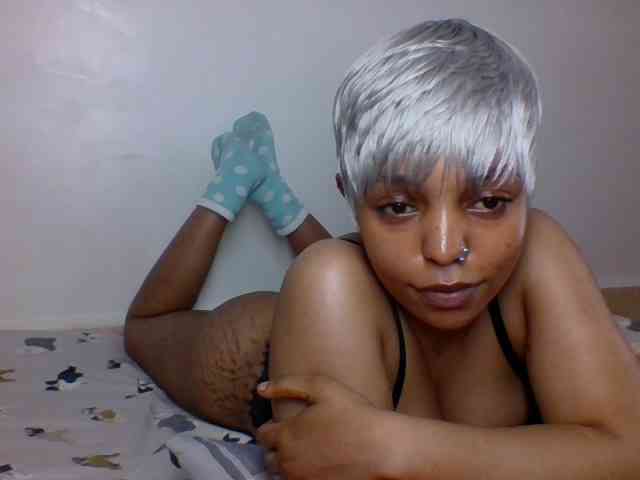 Candy011 webcam