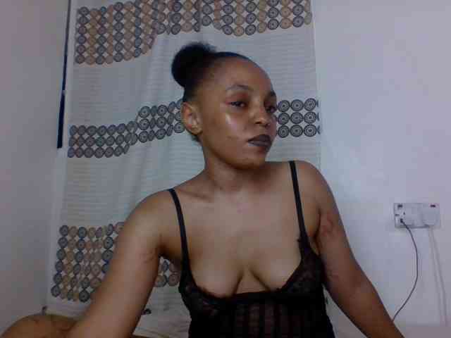 Candy011 webcam